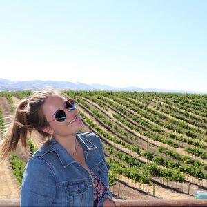 Meet your Posher, Nicole